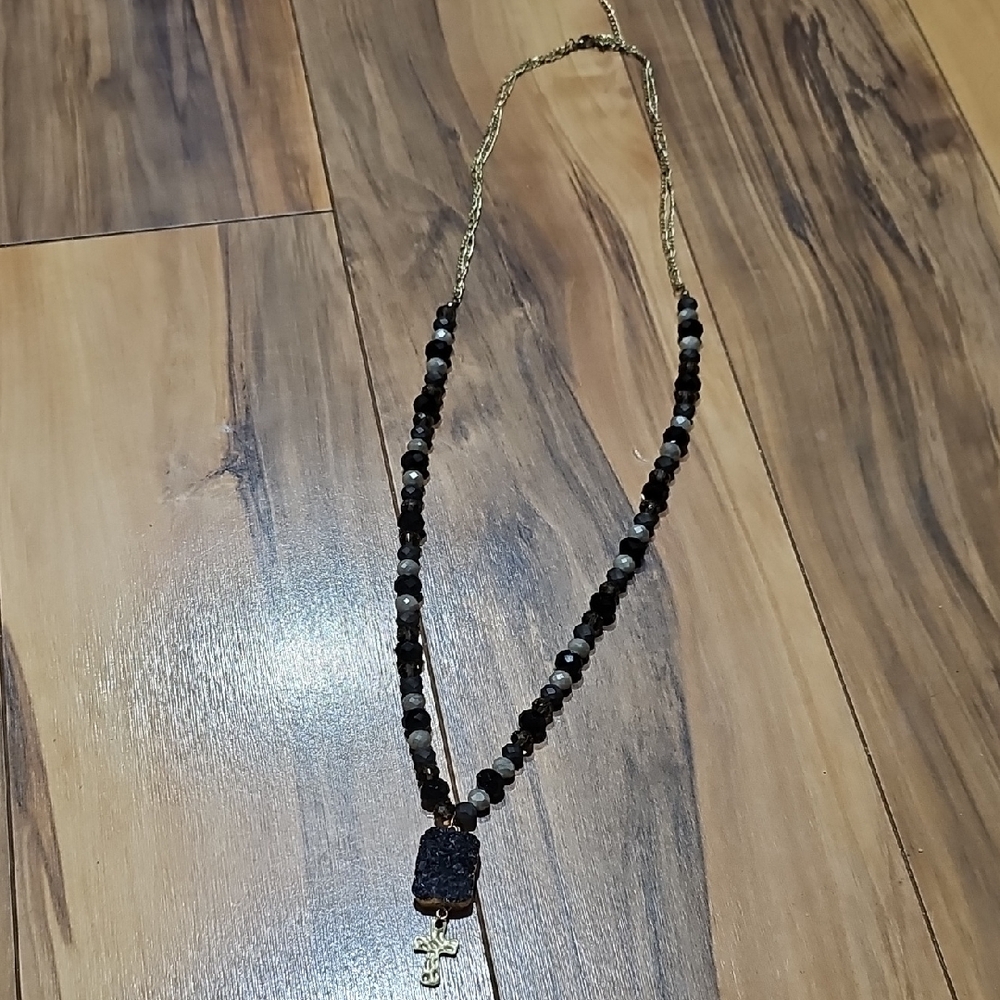 Elegant Black and Gold Beaded Necklace With Gold Cross Pendant